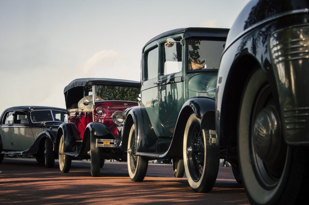 oldtimers-770407_1280