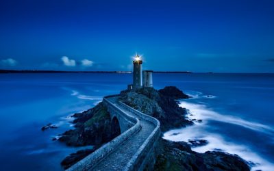 How To Be A Guiding Light In Your Workplace